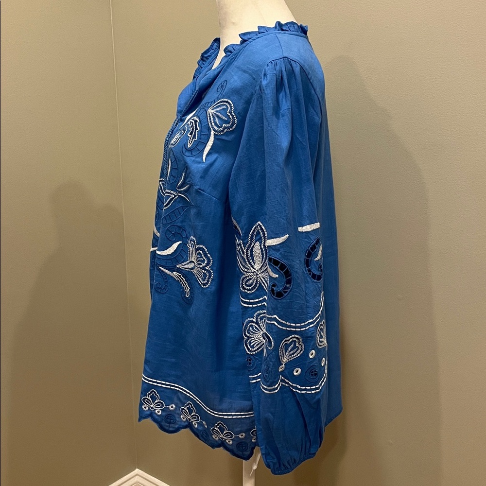 Cato Blue White Embroidered Top - Picture 4 of 10